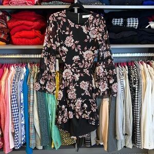 Ali & Jay black/maroon floral back cut out/zipper long bell sleeve dress S NWT